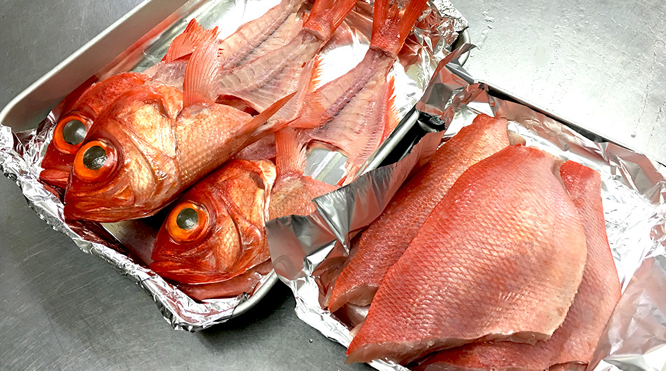 伊豆稲取港で水揚げされた金目鯛